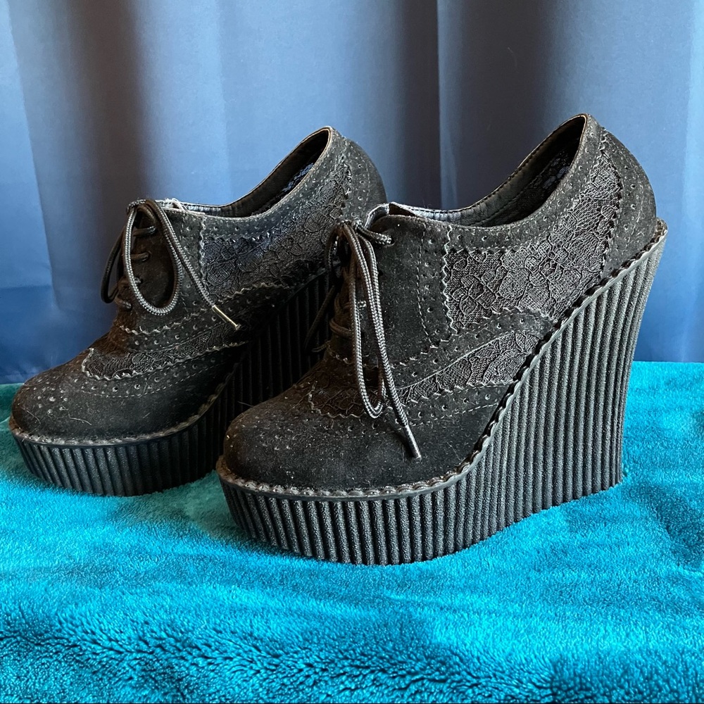 Demonia Suede and Lace Heeled Creeper-307